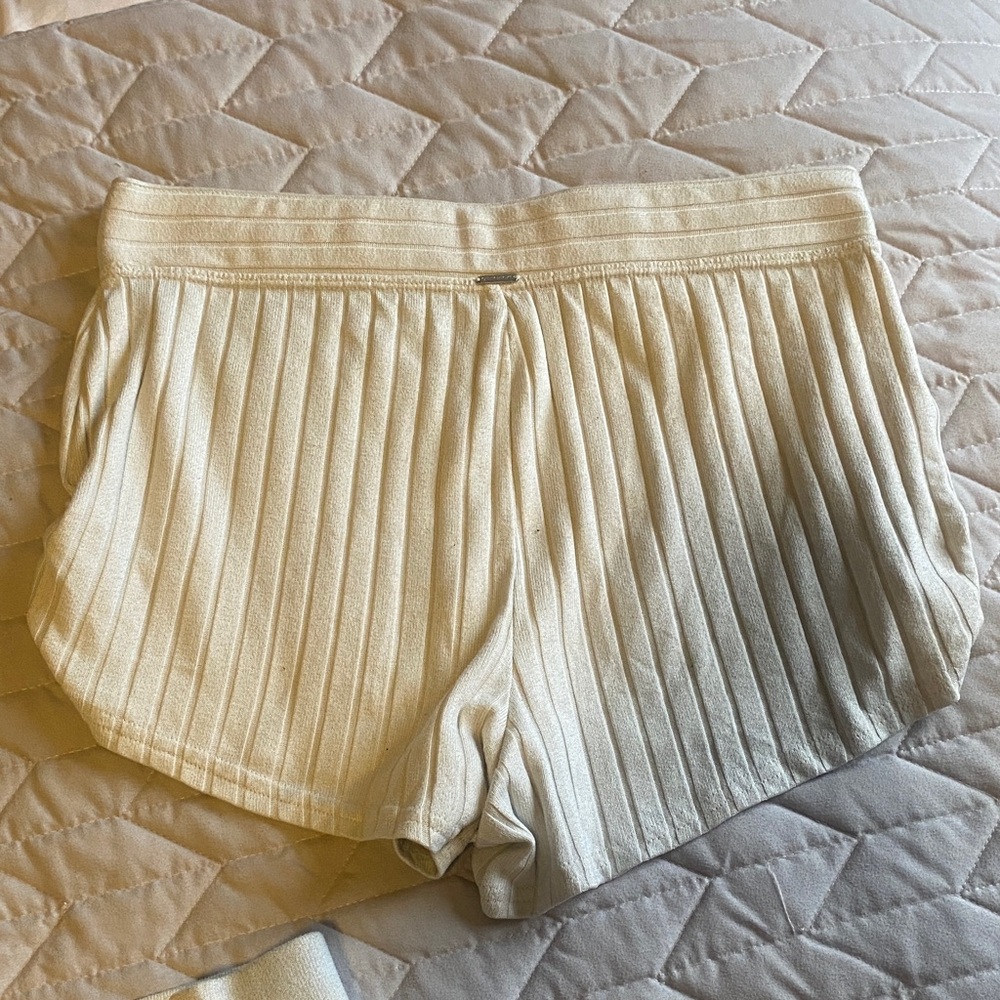 Gilly Hicks Light Yellow & Pastel Tie Dye Athletic Shorts Ruched Elastic Waist M - Picture 3 of 6